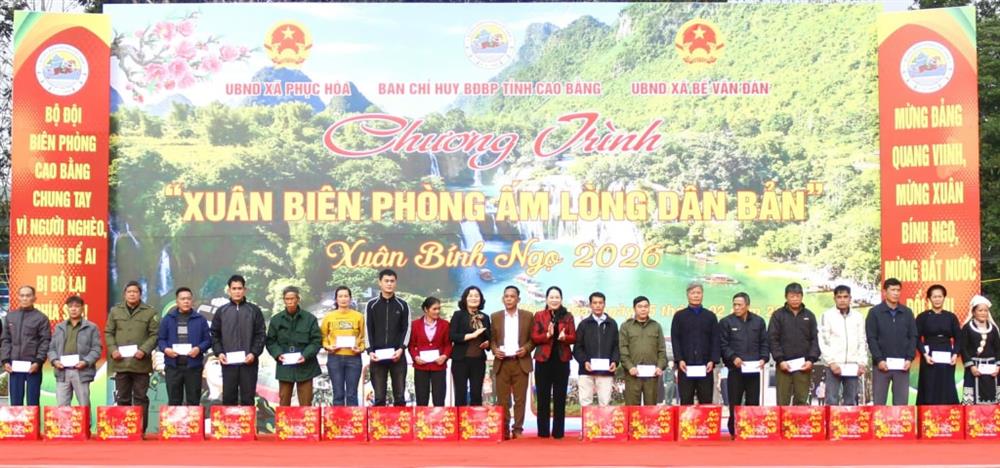 “Xuân Biên phòng ấm lòng dân bản” tại Cao Bằng: Lan tỏa sâu rộng tinh thần nhân ái, nghĩa tình và đoàn kết Quân - Dân